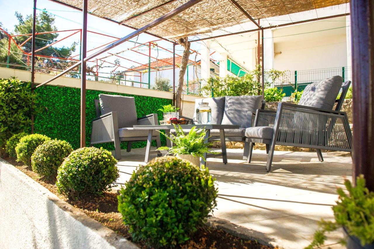 Madu --- Entire Private With Jacuzzi Villa Trogir