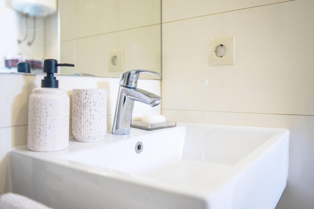 Madu --- Entire Private With Jacuzzi Villa Trogir