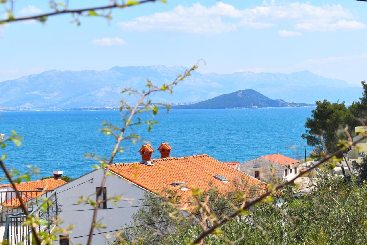Madu --- Entire Private With Jacuzzi Villa Trogir