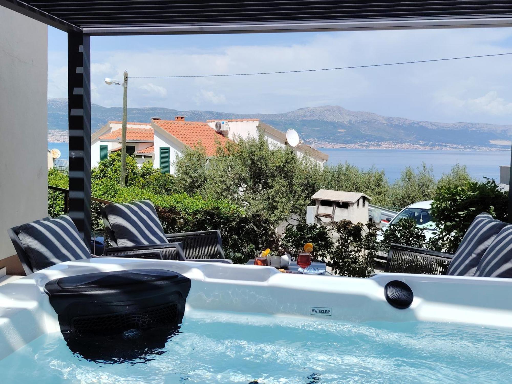Madu --- Entire Private With Jacuzzi Villa *
