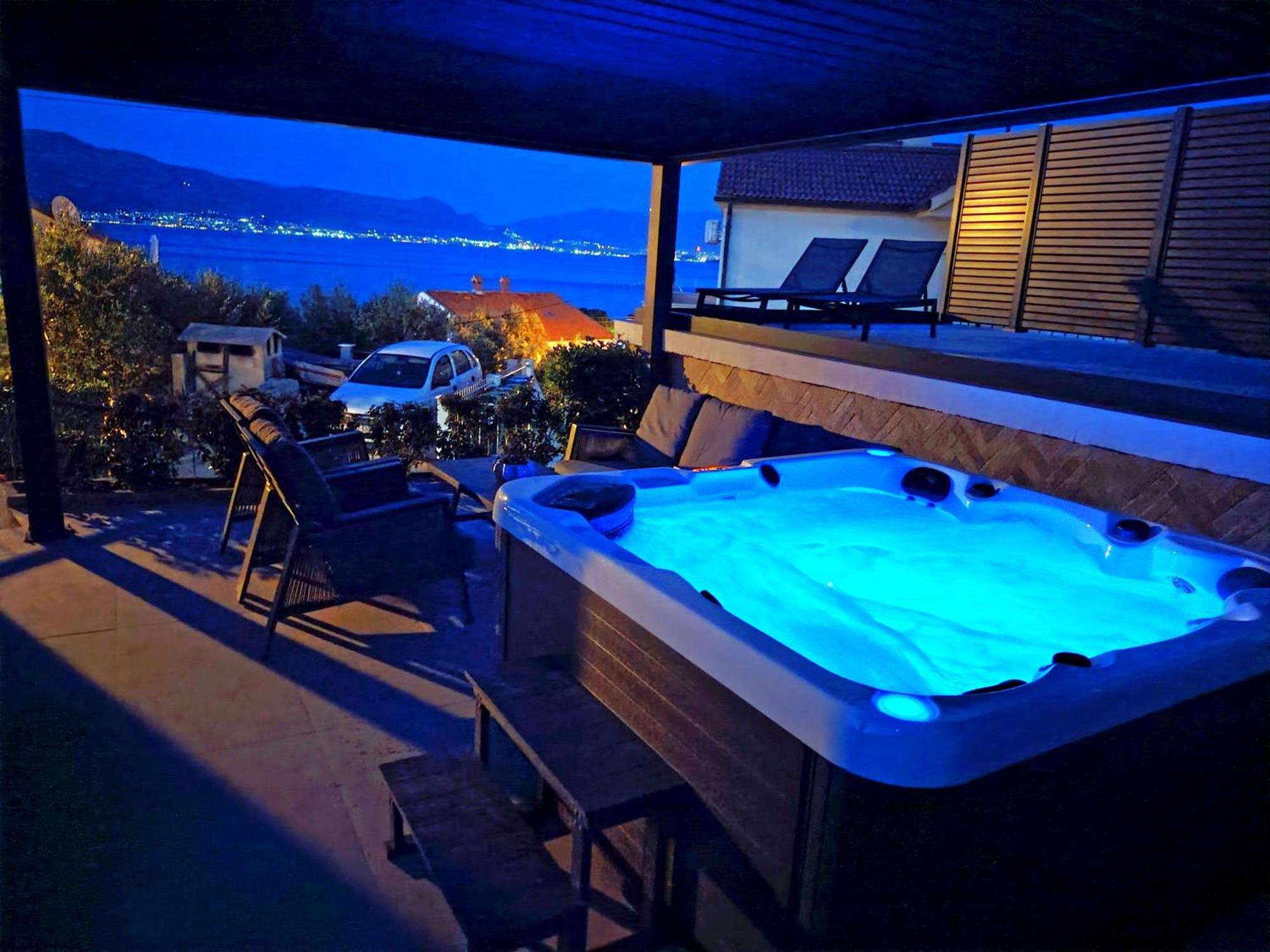 Villa Madu --- Entire Private With Jacuzzi *